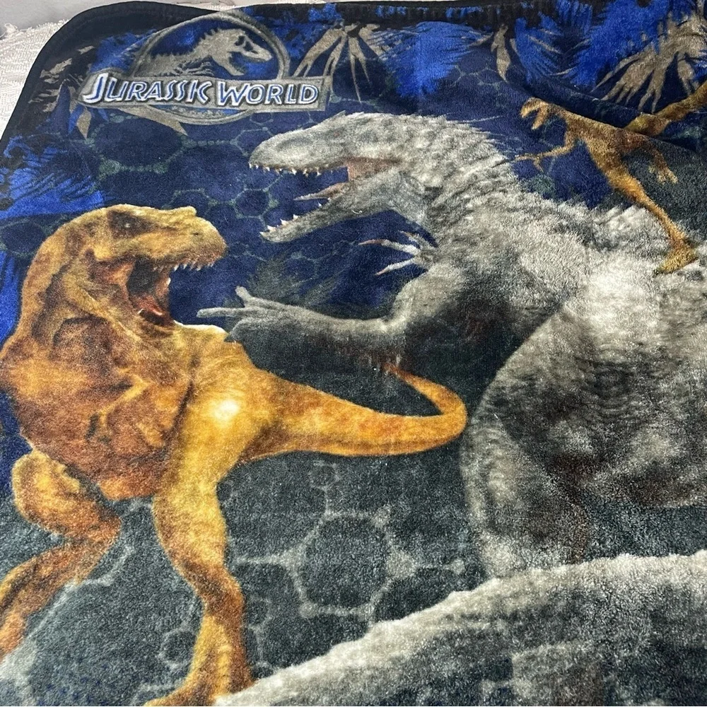 Jurassic World Dinosaur Plush Throw Blanket T-Rex Indominus Rex Blue 46x35